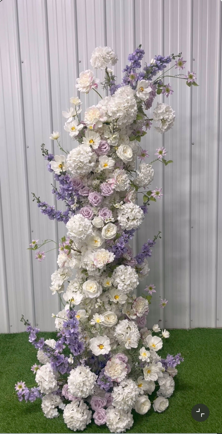 purple wedding pillar