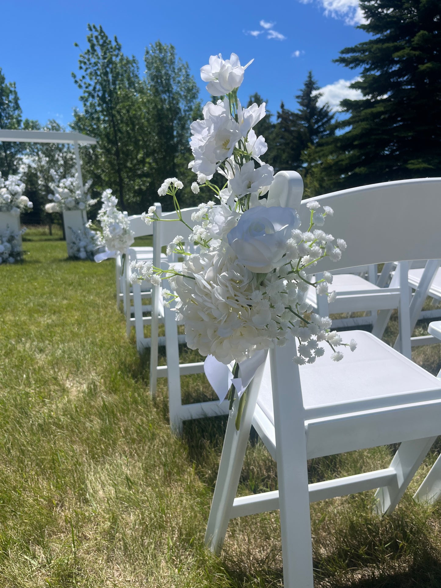 Aisle Chair Posy