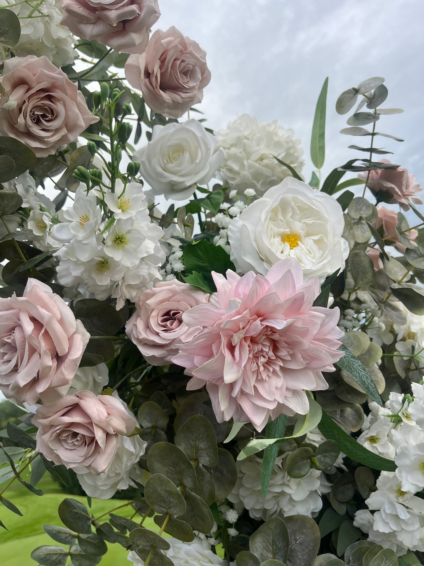 The Coastal Blush Arch